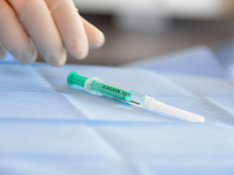 aiguilles et seringues