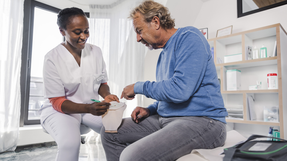 professionnel de santé et patient à l'hôpital